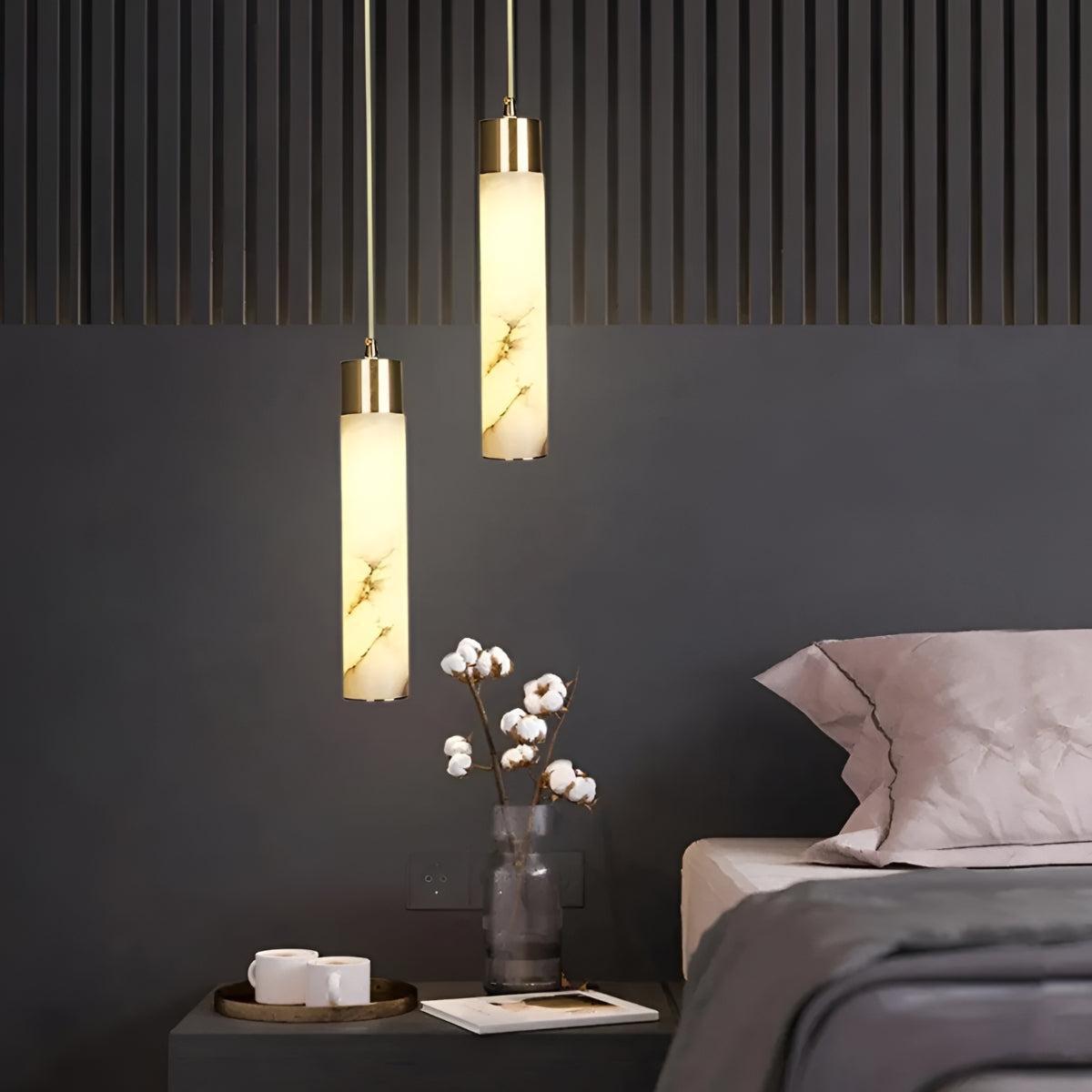 Lampada a sospensione moderna in alabastro con base in ottone