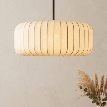 Lampada a sospensione scandinava in tessuto plissettato con struttura in metallo e LED integrato