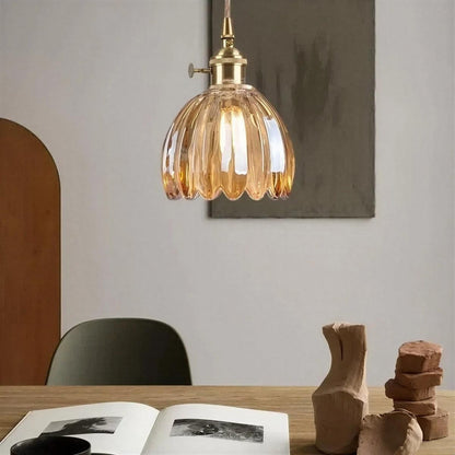 Lampada a sospensione vintage con paralume floreale in vetro e luce d'ambiente
