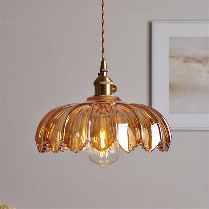 Lampada a sospensione vintage in vetro con paralume floreale e luce soffusa