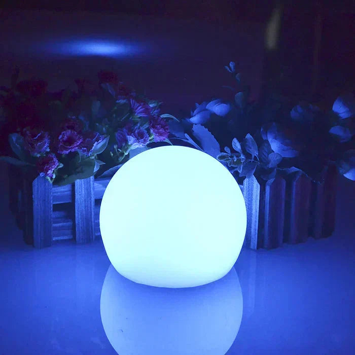 Lampada da giardino LED ricaricabile a sfera in PE, moderna