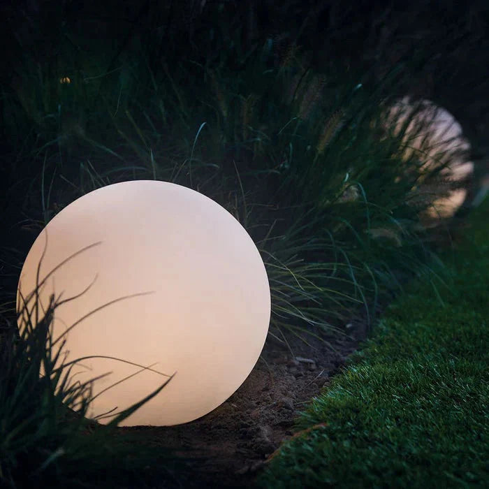 Lampada da giardino LED ricaricabile a sfera in PE, moderna