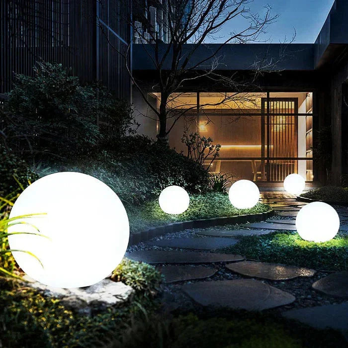 Lampada da giardino LED ricaricabile a sfera in PE, moderna