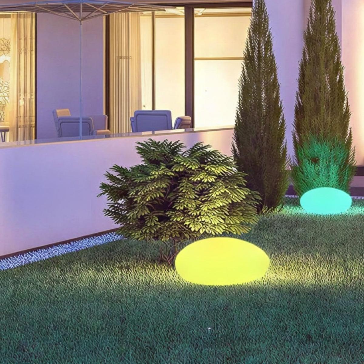 Lampada da giardino solare a forma di pietra per vialetti e aiuole