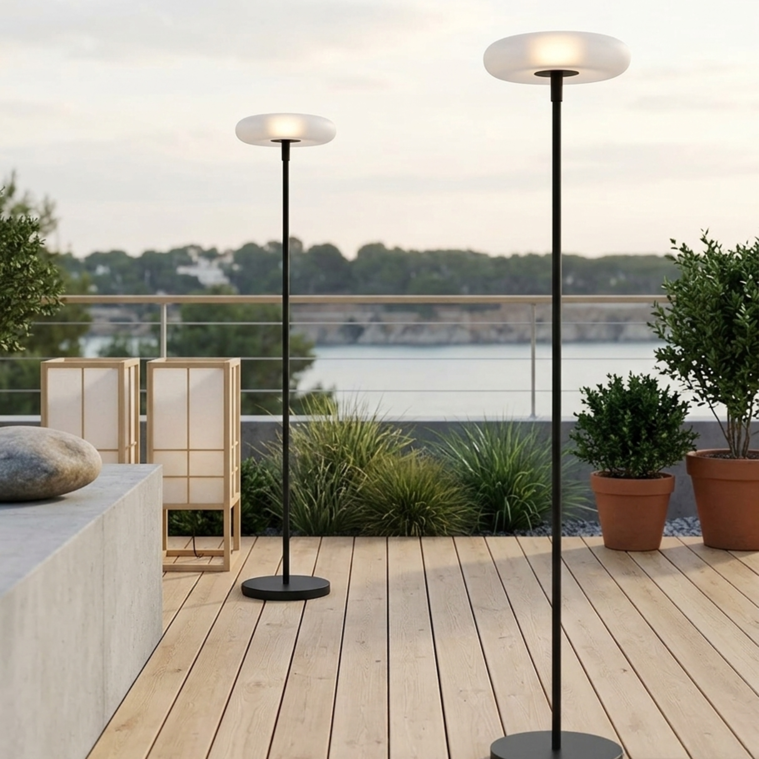 Lampada da giardino solare nera a LED da terra per vialetti e terrazze
