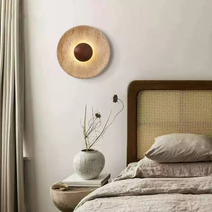 Lampada da parete a disco in travertino con sfera in legno, applique moderna