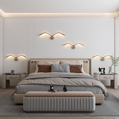 Lampada da parete LED minimalista a forma di ali, marrone o bianca