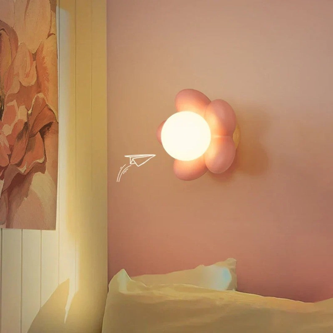 Lampada da parete LED moderna a forma di fiore in resina e metallo