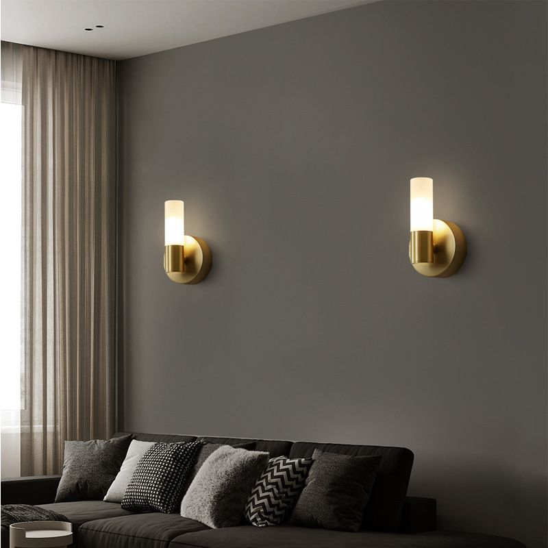Lampada da parete LED moderna oro con paralumi cilindrici in acrilico satinato