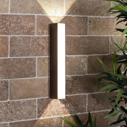 Lampada da parete per esterni con luce up down ad ampio fascio