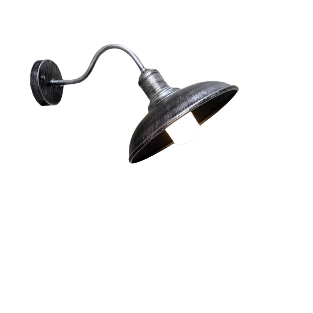 Lampada da parete per esterni industriale vintage in ferro con braccio a collo d'oca