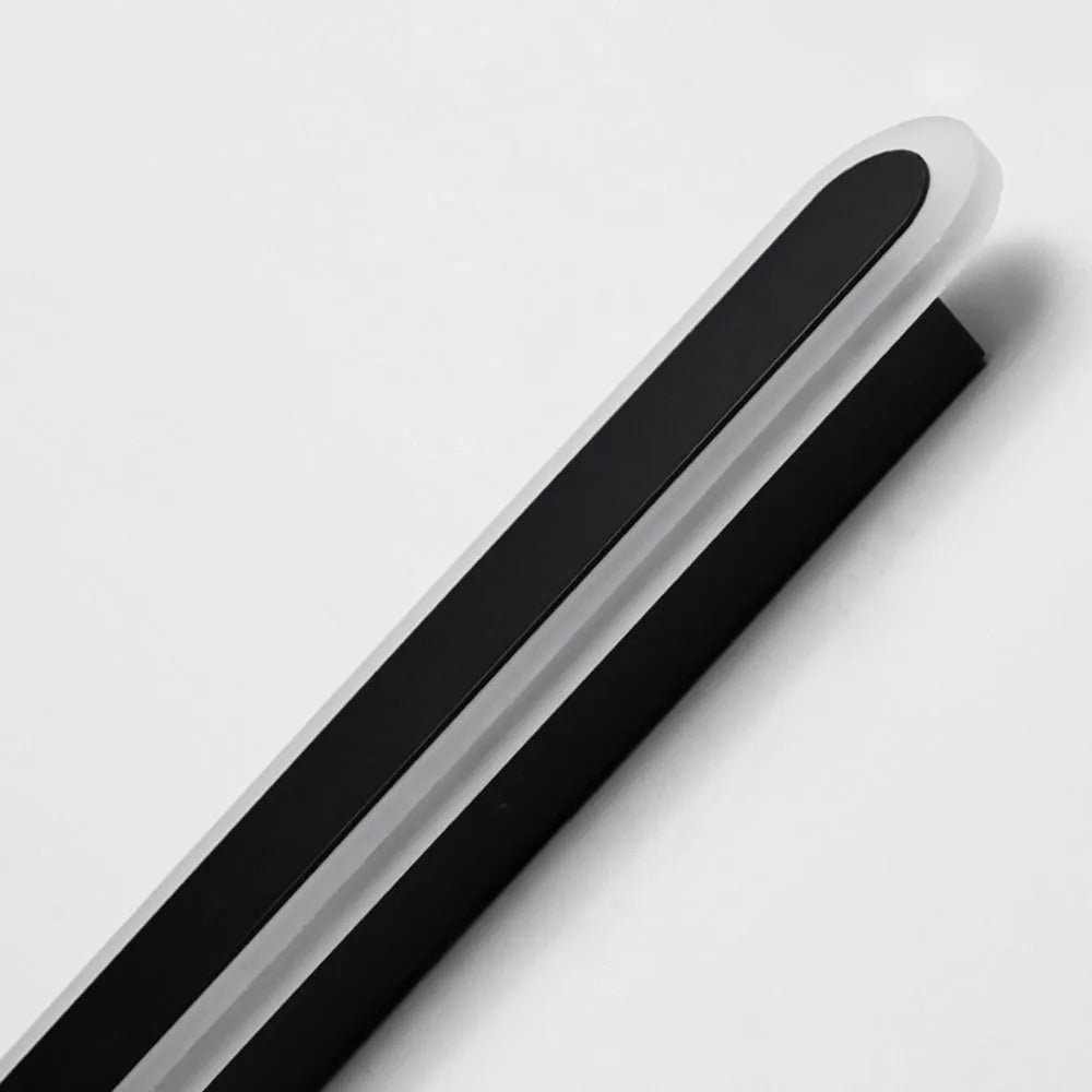 Lampada da parete per esterni lineare ovale in metallo nero