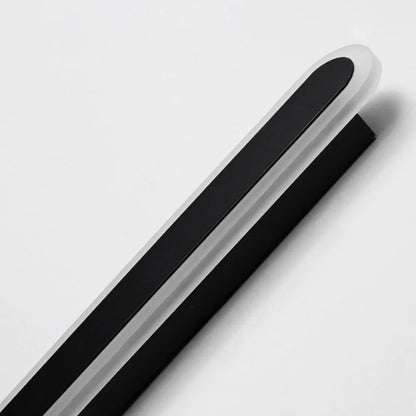 Lampada da parete per esterni lineare ovale in metallo nero