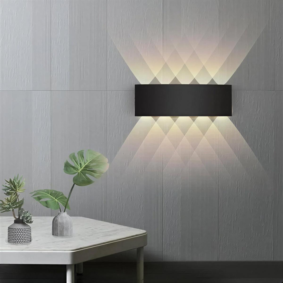 Lampada da parete per esterni moderna con design curvo a LED