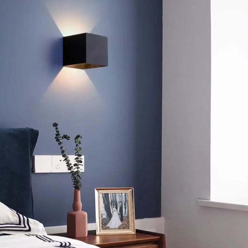Lampada da parete per esterni quadrata a doppio fascio, LED nera moderna da giardino