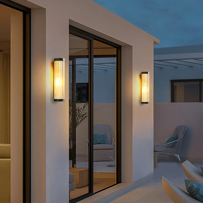 Lampada da parete per esterni semicilindrica in vetro rigato nero, moderna lampada da giardino
