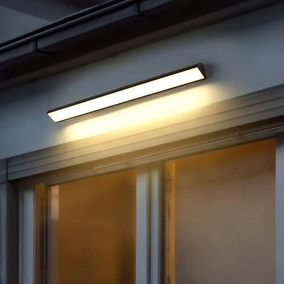 Lampada da parete per esterni triangolare per portico e patio