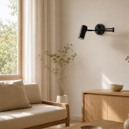 Lampada da parete regolabile con braccio snodabile in alluminio e acrilico