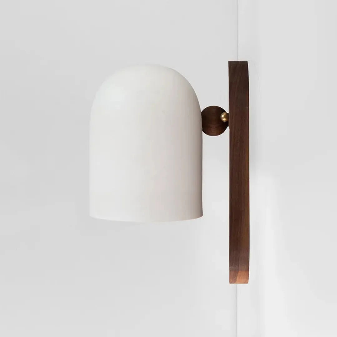 Lampada da parete wabi sabi in legno di noce e metallo