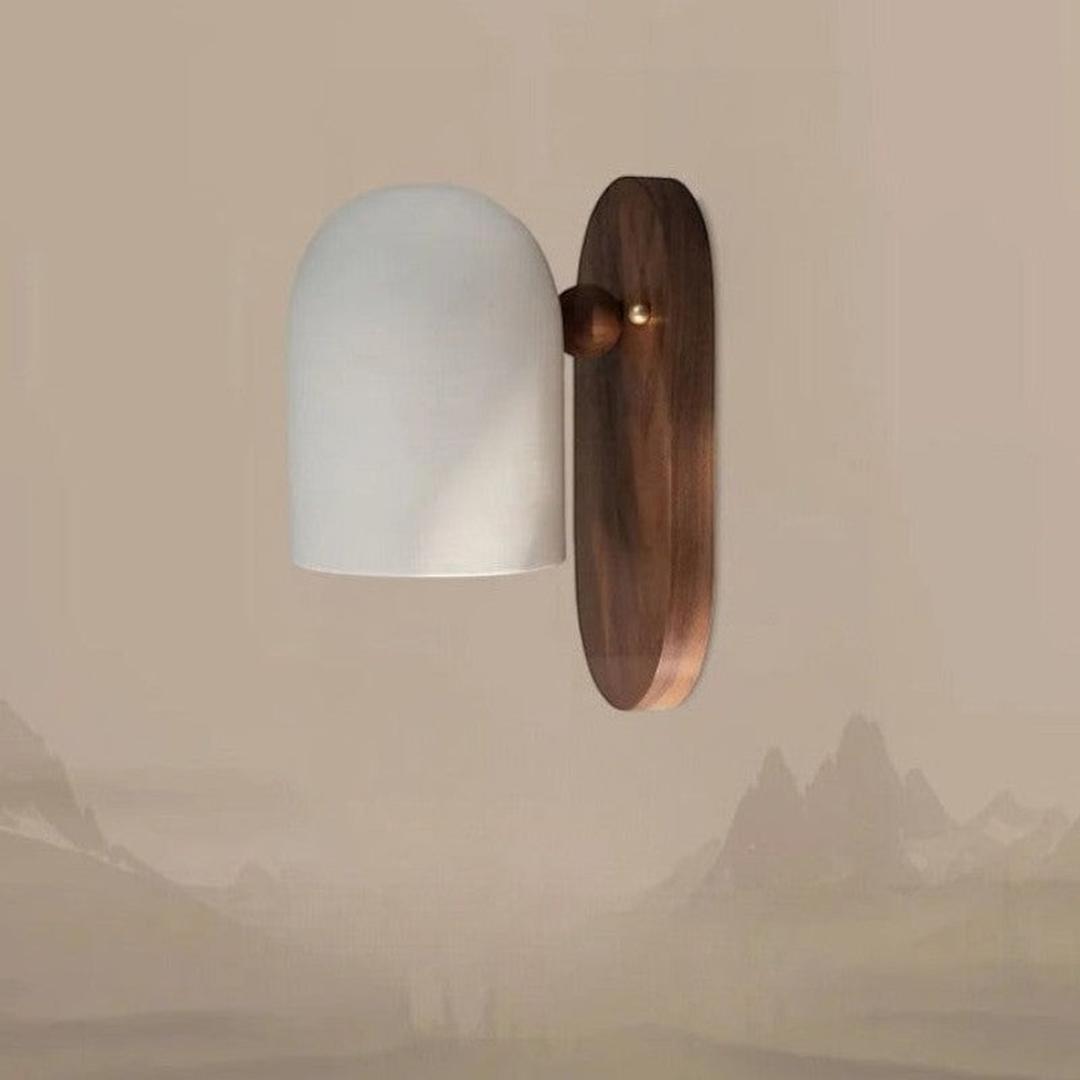 Lampada da parete wabi sabi in legno di noce e metallo