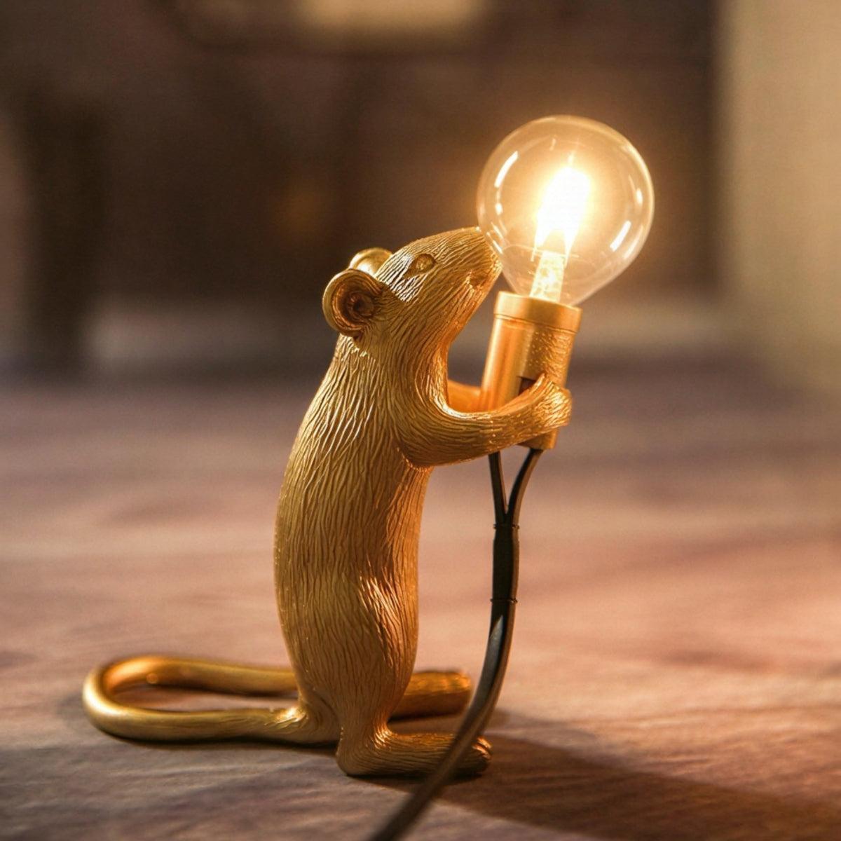 Lampada da tavolo decorativa a forma di topo
