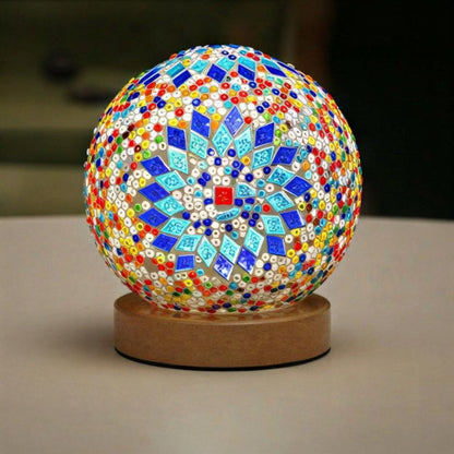 Lampada da tavolo in stile turco con mosaico in vetro e design boho