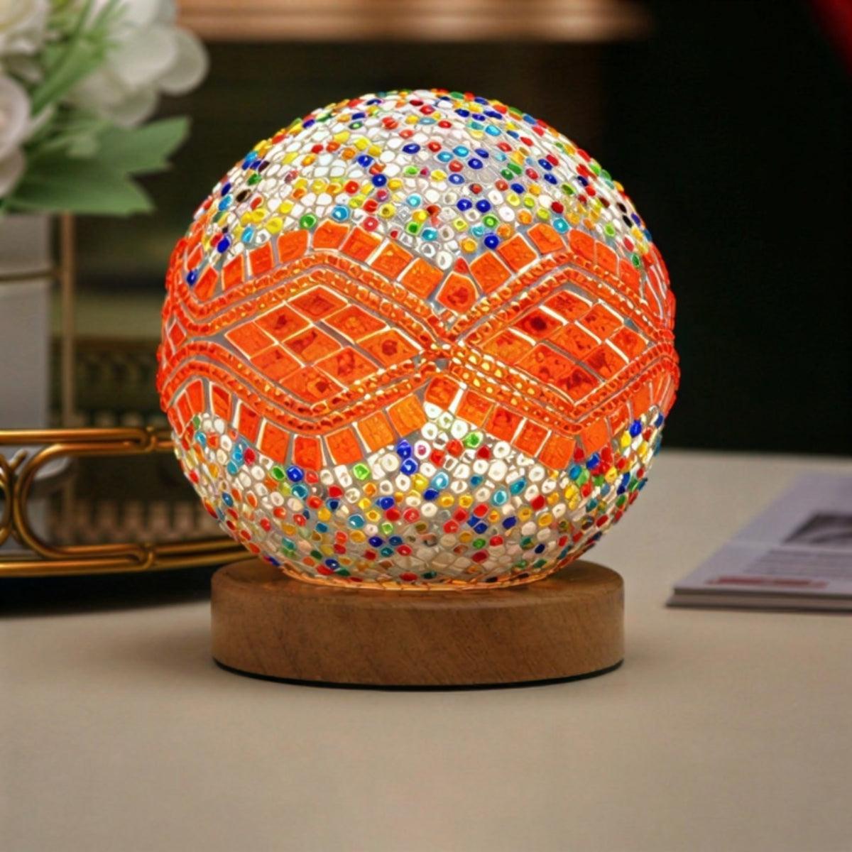 Lampada da tavolo in stile turco con mosaico in vetro e design boho