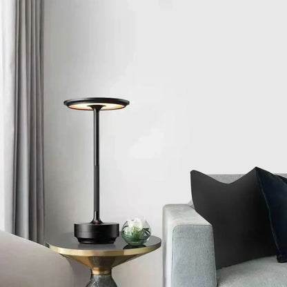 Lampada da tavolo LED senza fili ricaricabile in metallo oro con USB per comodino