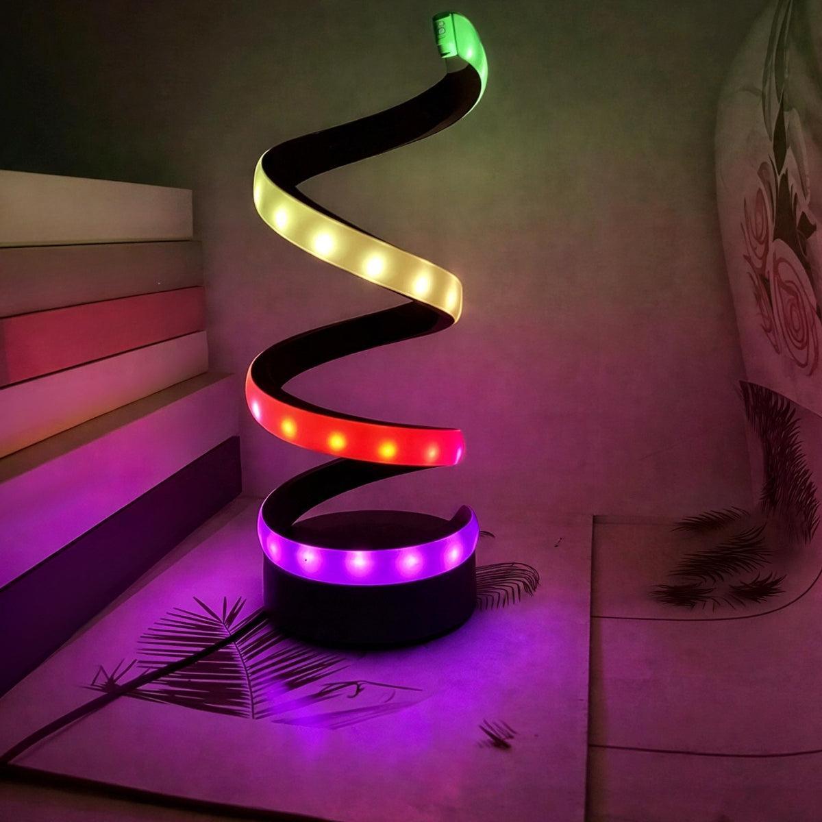 Lampada da tavolo moderna a spirale dimmerabile con alimentazione USB