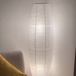 Lampada da terra a colonna in carta di riso bianca, stile nordico japandi