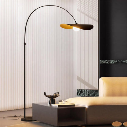 Lampada da terra ad arco wabi sabi dall'estetica minimalista giapponese