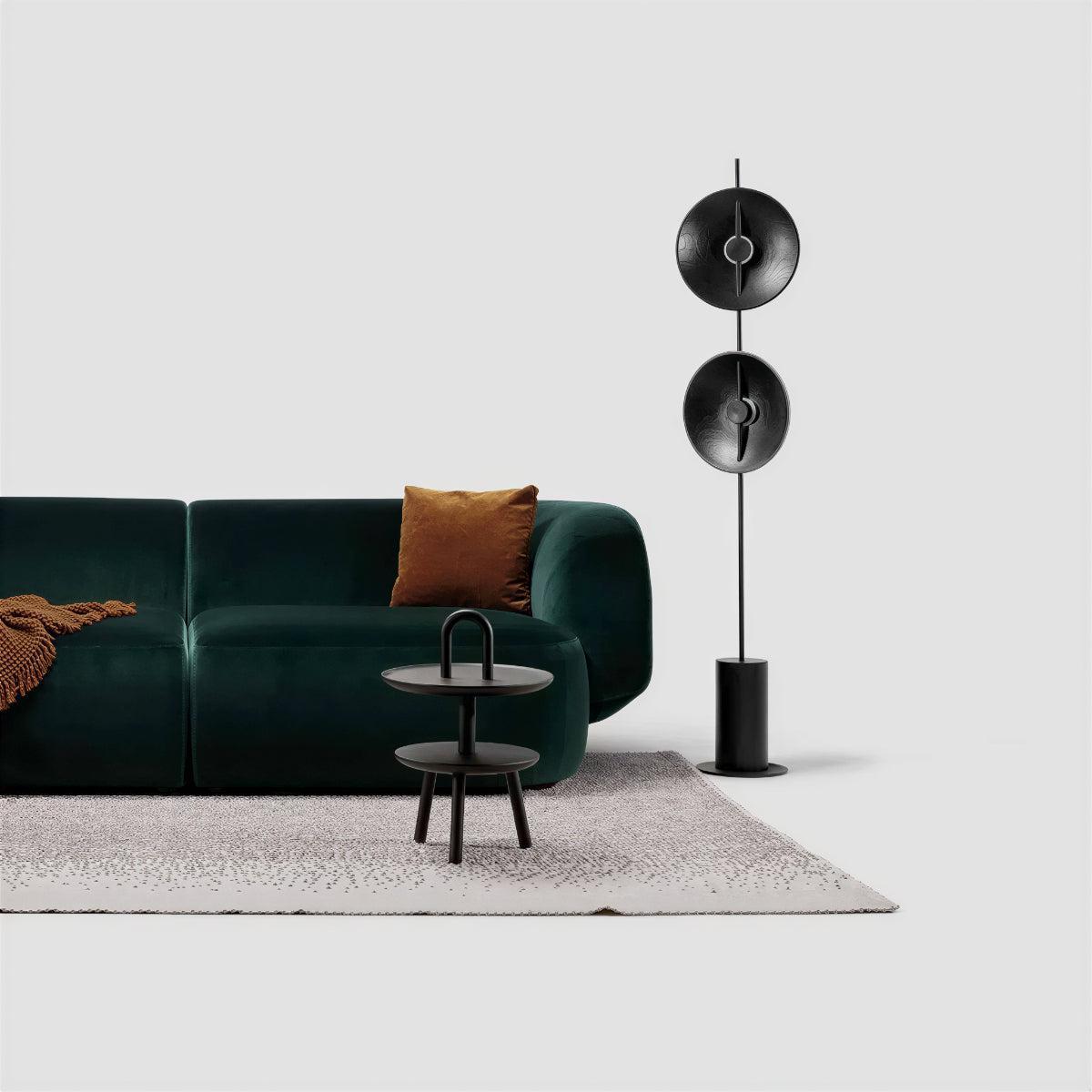 Lampada da terra contemporanea in ferro e legno con doppio disco scultoreo