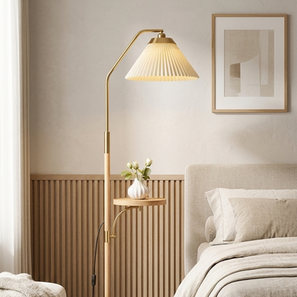 Lampada da terra LED japandi con paralume plissettato e tavolino, finitura effetto legno