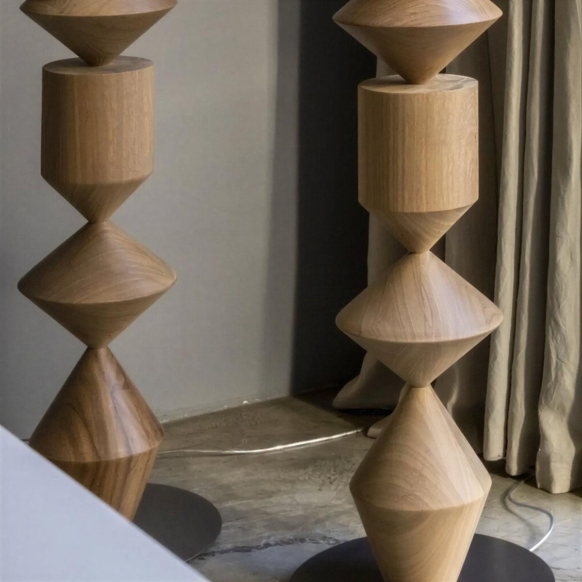 Lampada da terra moderna scultorea a luce indiretta