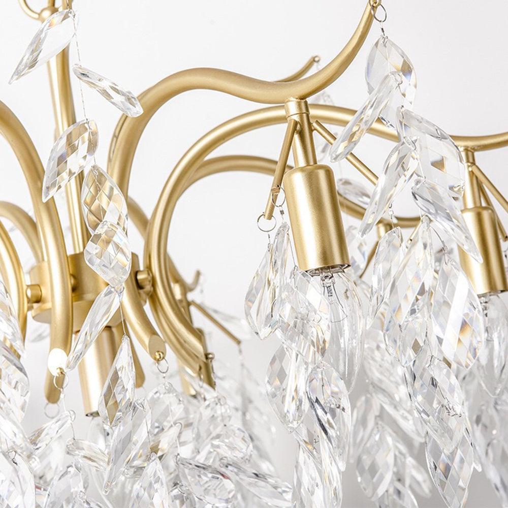 Lampadario a rami con cascata di cristalli e struttura in oro