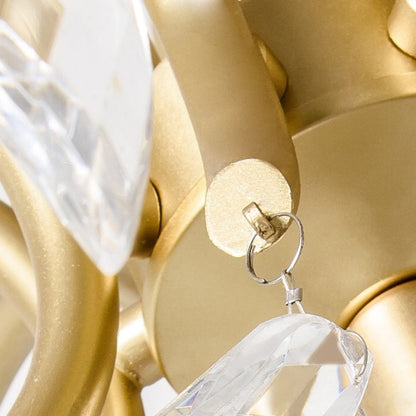 Lampadario a rami con cascata di cristalli e struttura in oro