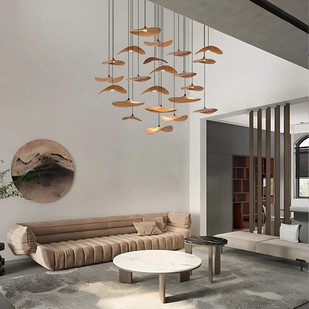 Lampadario a sospensione multiluce Bidi in legno, design scultoreo