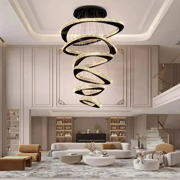 Lampadario LED a spirale con anelli in cristallo per soffitti alti