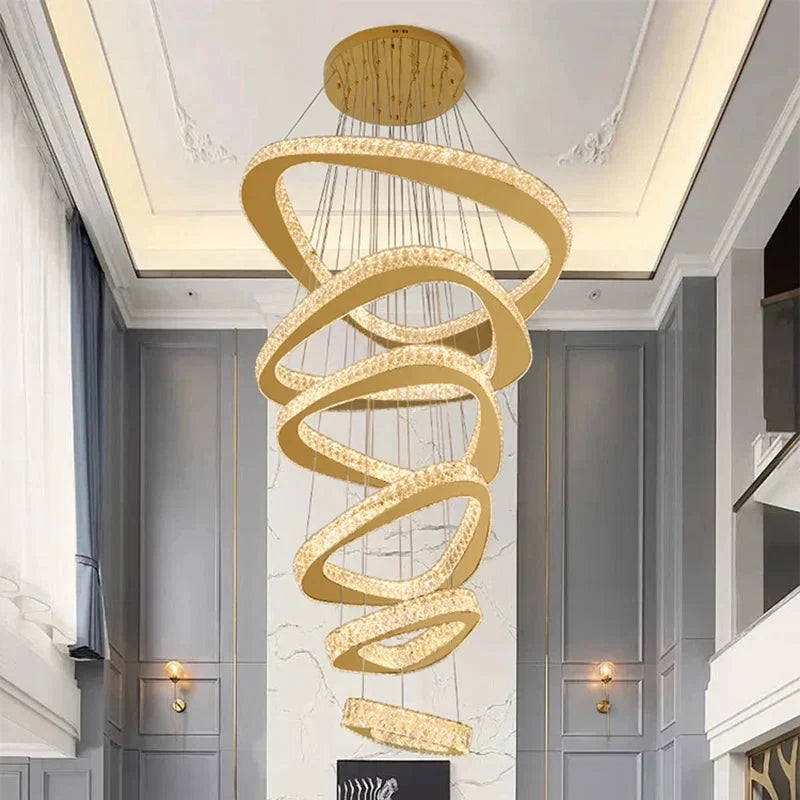 Lampadario LED a spirale con anelli in cristallo per soffitti alti
