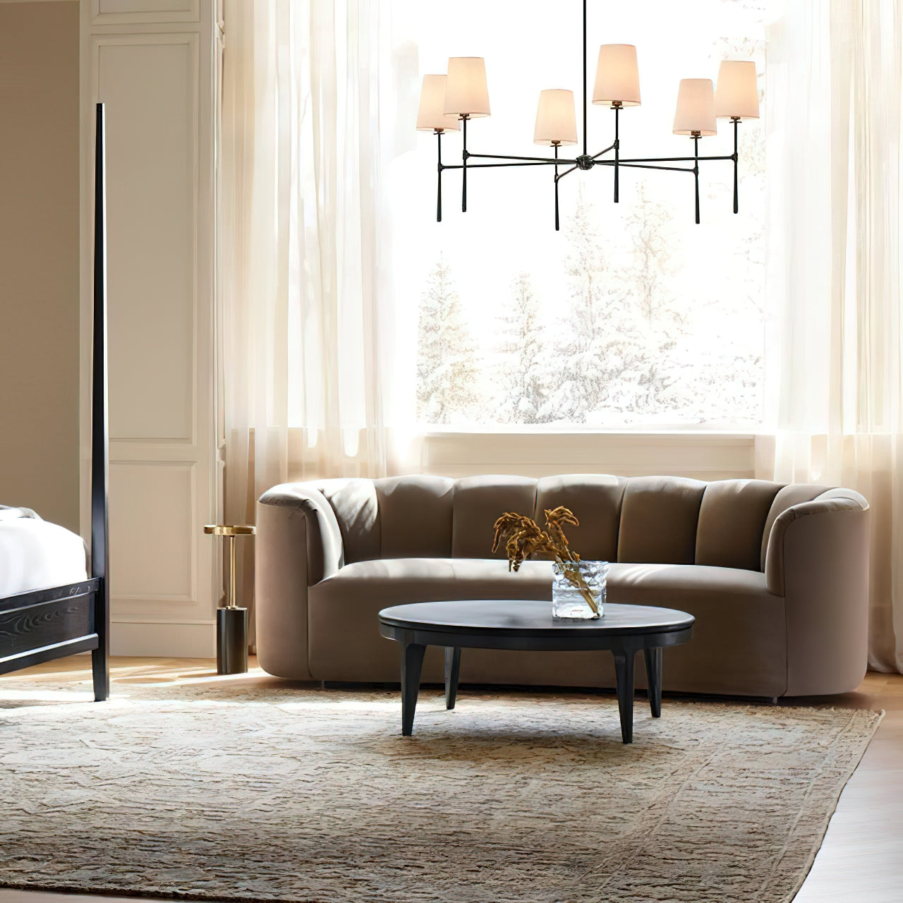 Lampadario mid century in ottone con paralumi in lino a quattro o sei bracci