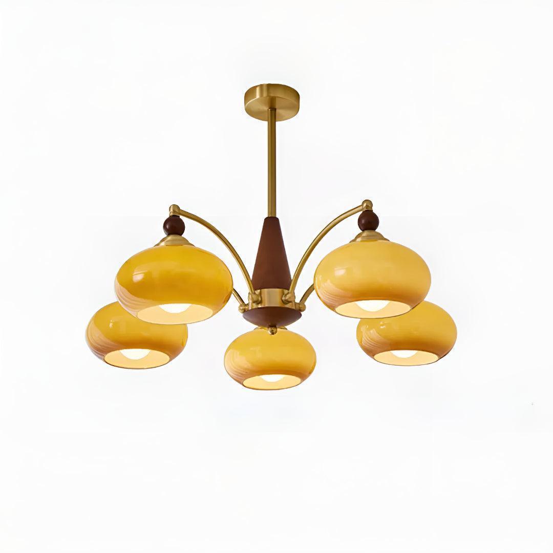 Lampadario mid century in ottone con paralumi in vetro per sala da pranzo
