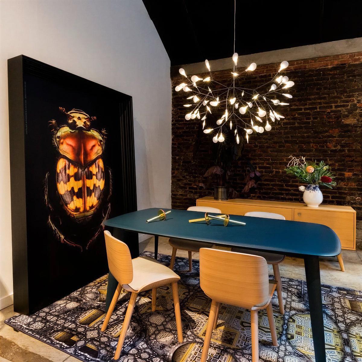 Lampadario moderno a rami Heracleum con luce LED