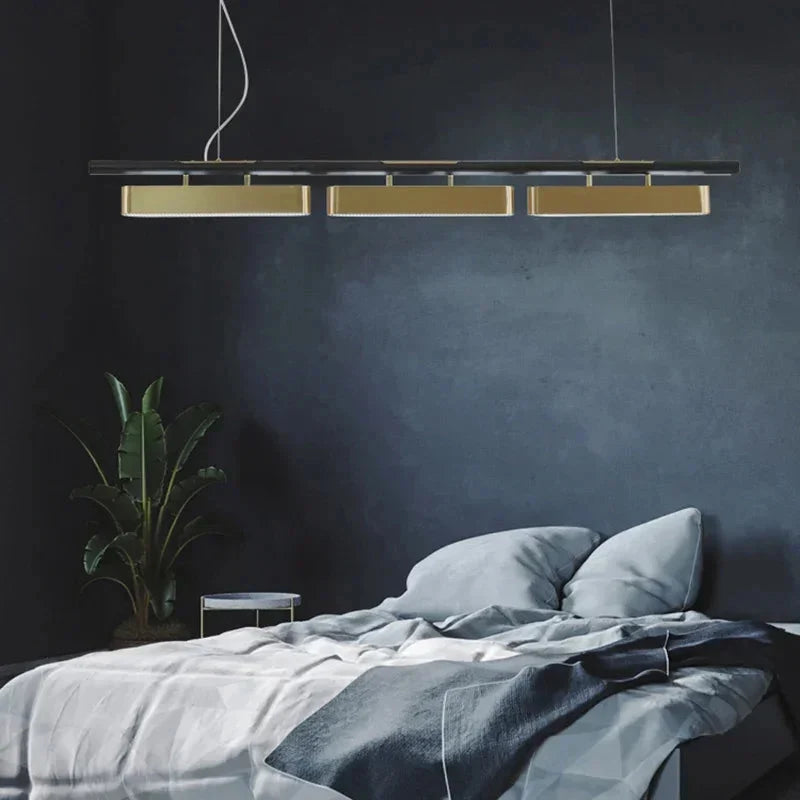Lampadario rettangolare contemporaneo Torin in nero e oro