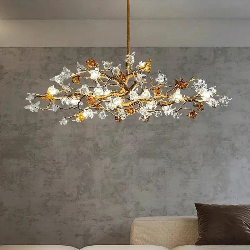 Lampadario scultoreo a rami Asut in rame con fiori in vetro