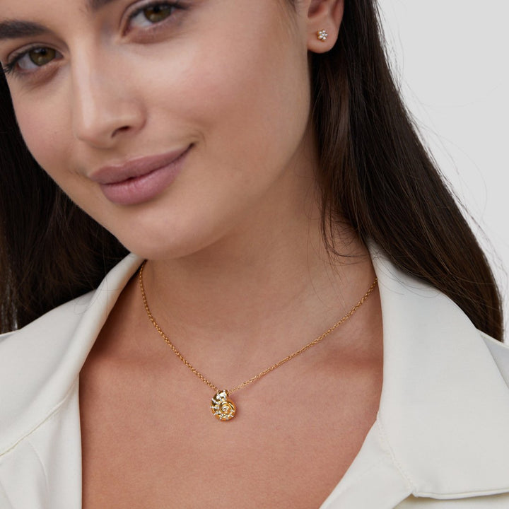 Collana con Ciondolo a Conchiglia in Cristallo