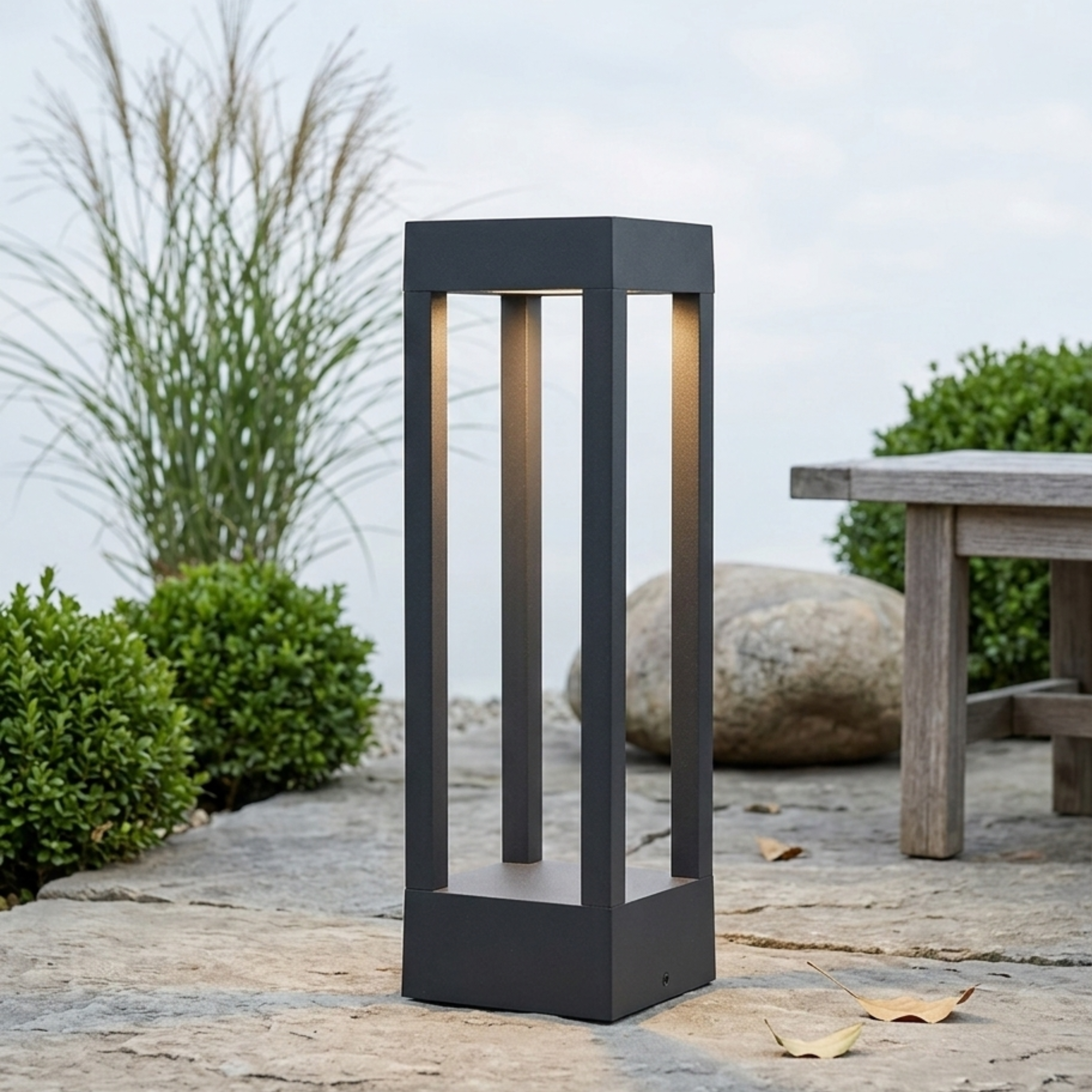 Paletto luminoso LED da esterno grigio antracite moderno per vialetti da giardino