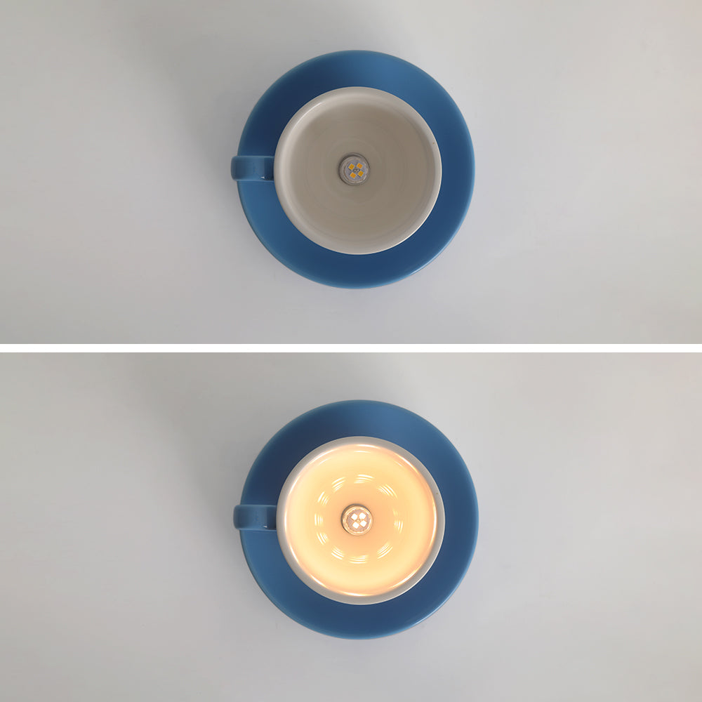 Plafoniera a soffitto in ceramica a forma di tazzina da caffè, colorata