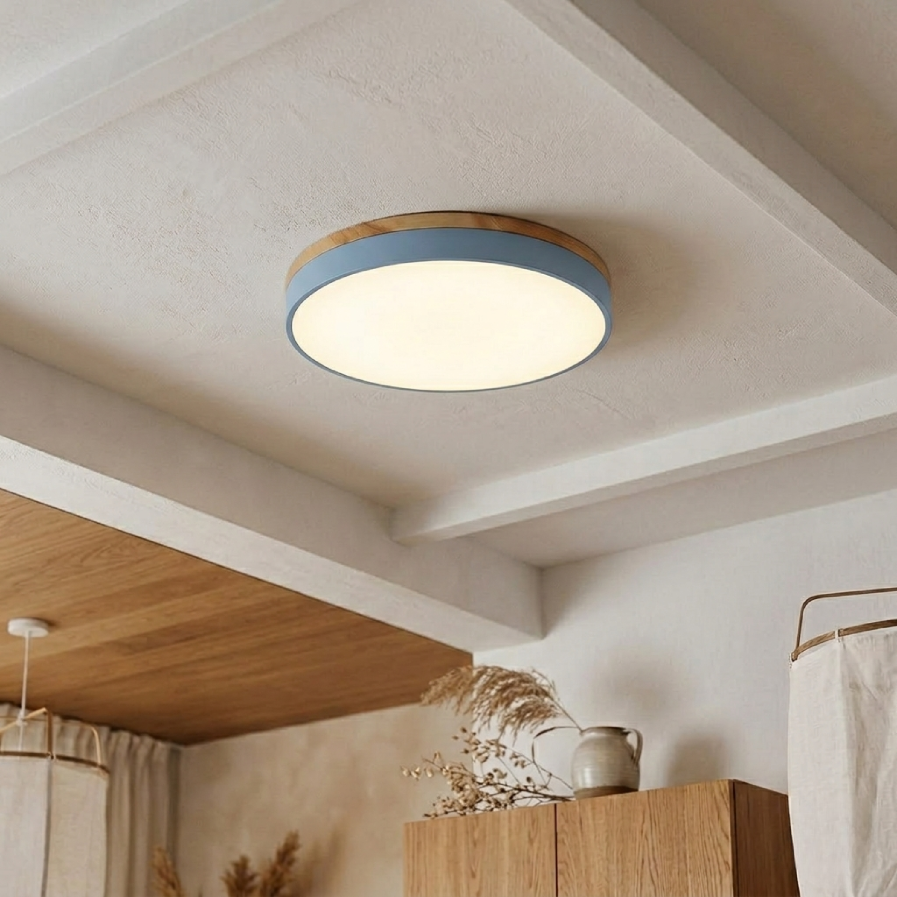 Plafoniera a soffitto rotonda con bordo in legno