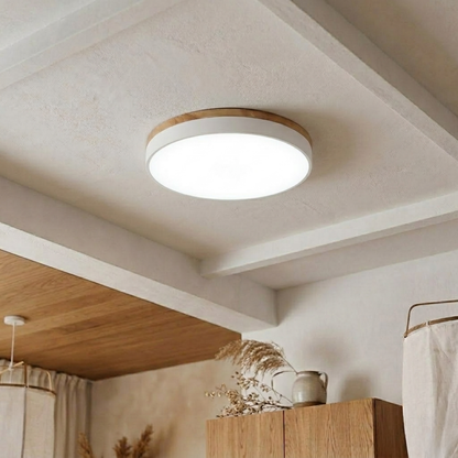 Plafoniera a soffitto rotonda con bordo in legno