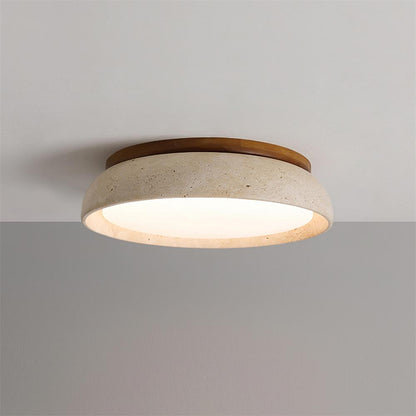 Plafoniera a soffitto rotonda in travertino e legno stile japandi wabi sabi